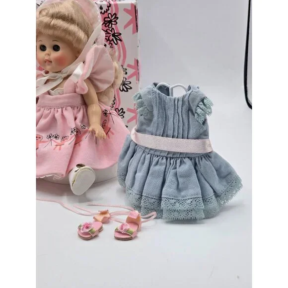 Unique Collectible Ginny Doll 8 Blonde Hair Pink Dress Original Box & Accessori